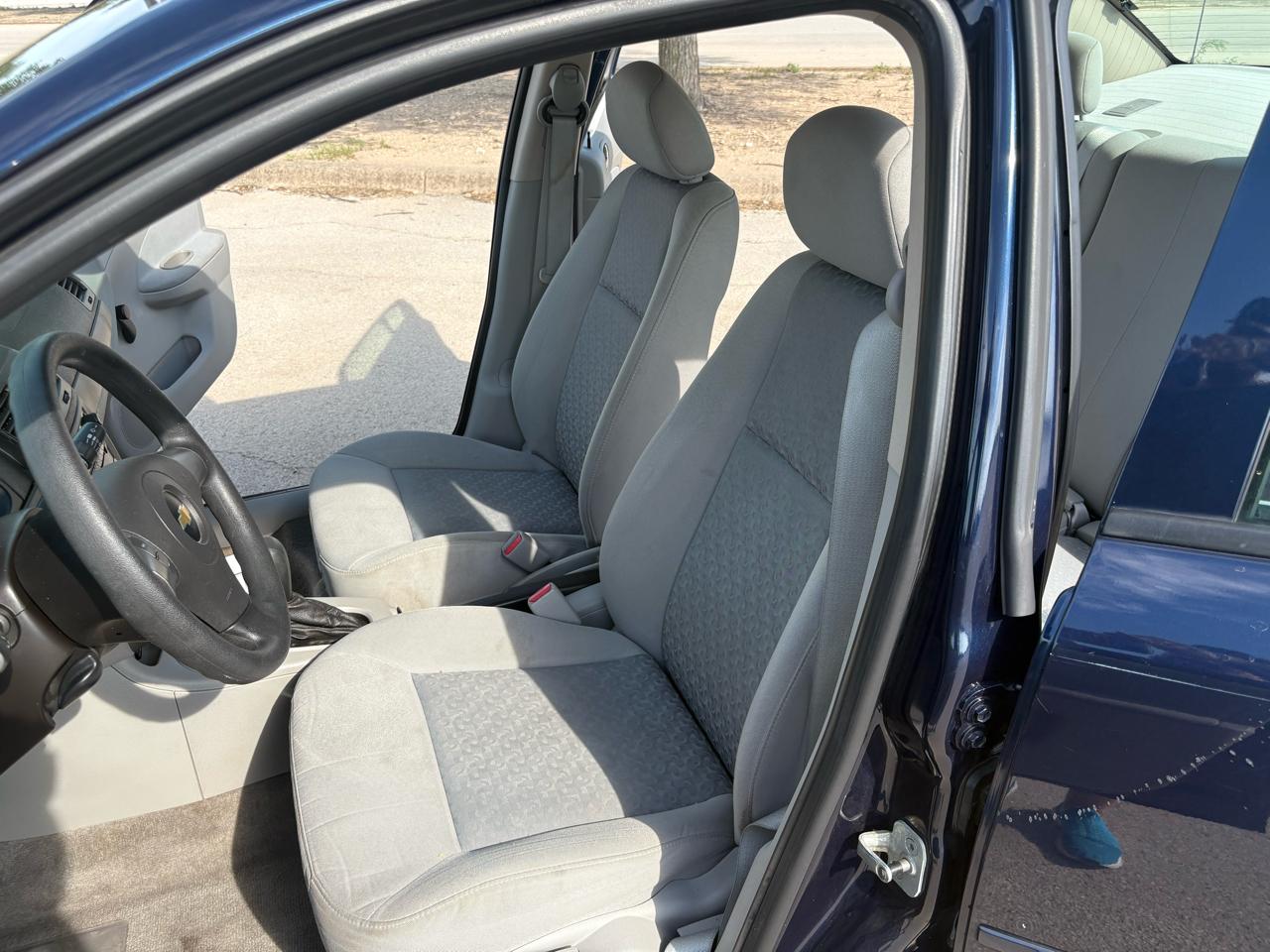 Chevrolet Cobalt 4dr Sdn LS 2009