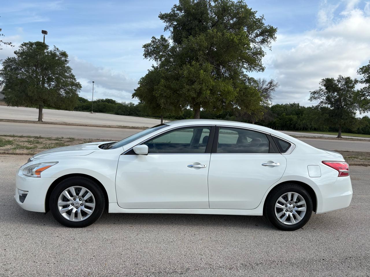 Nissan Altima 4dr Sdn I4 2.5 S 2013