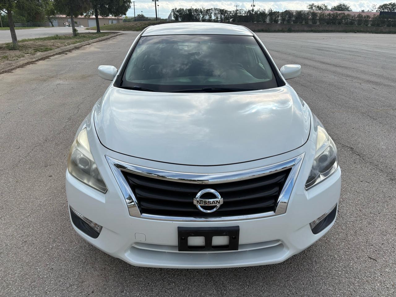 Nissan Altima 4dr Sdn I4 2.5 S 2013