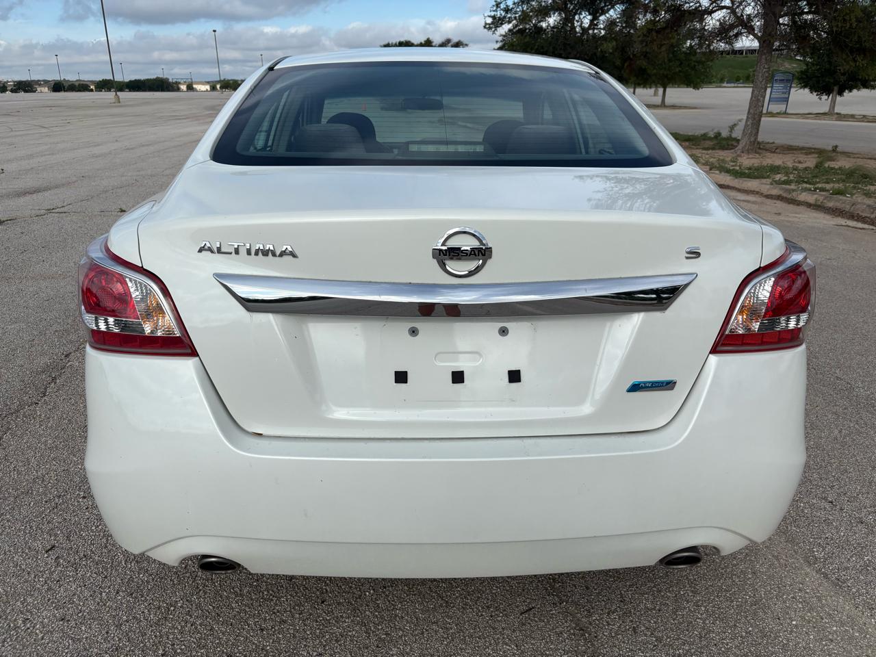 Nissan Altima 4dr Sdn I4 2.5 S 2013