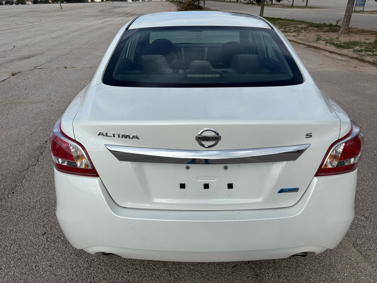 Nissan Altima 4dr Sdn I4 2.5 S 2013