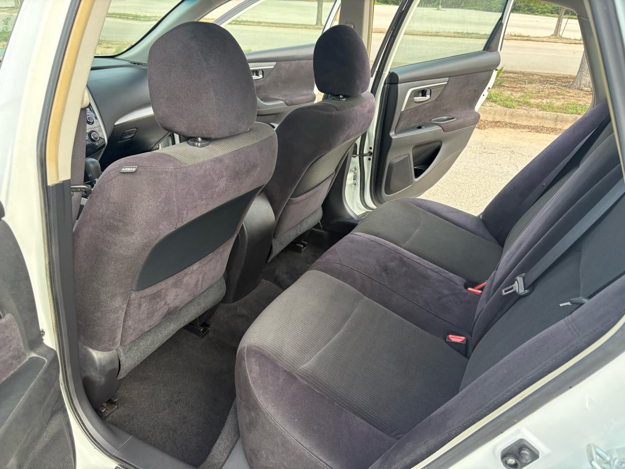 Nissan Altima 4dr Sdn I4 2.5 S 2013