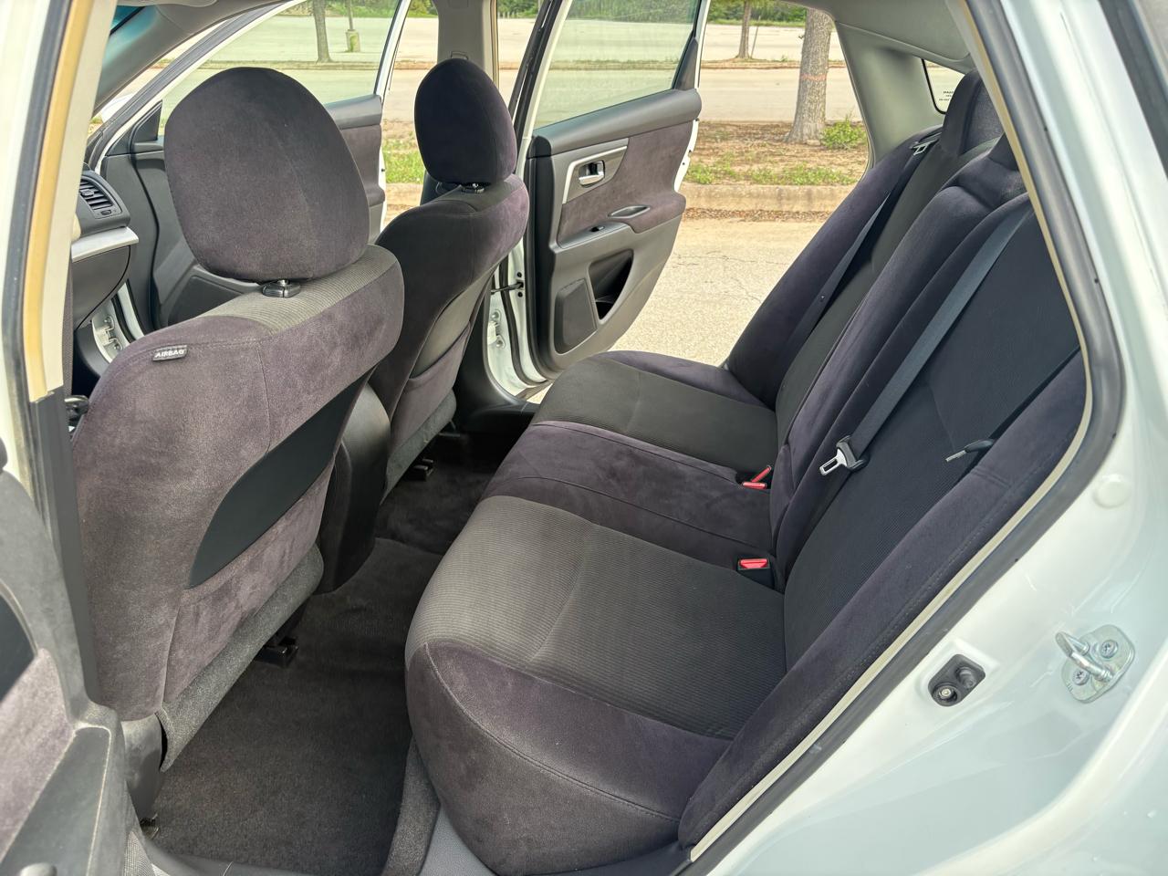 Nissan Altima 4dr Sdn I4 2.5 S 2013