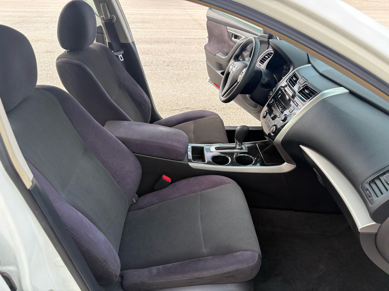 Nissan Altima 4dr Sdn I4 2.5 S 2013
