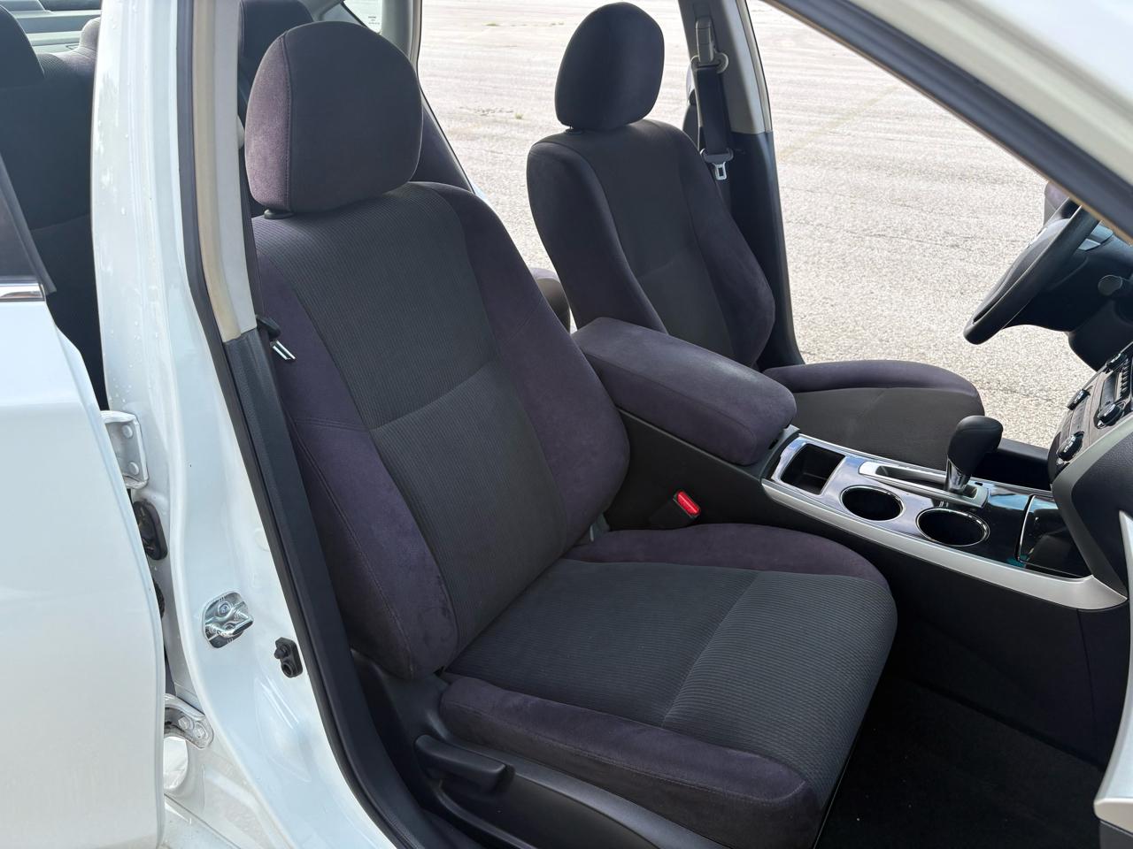 Nissan Altima 4dr Sdn I4 2.5 S 2013