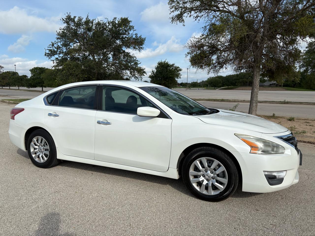 Nissan Altima 4dr Sdn I4 2.5 S 2013