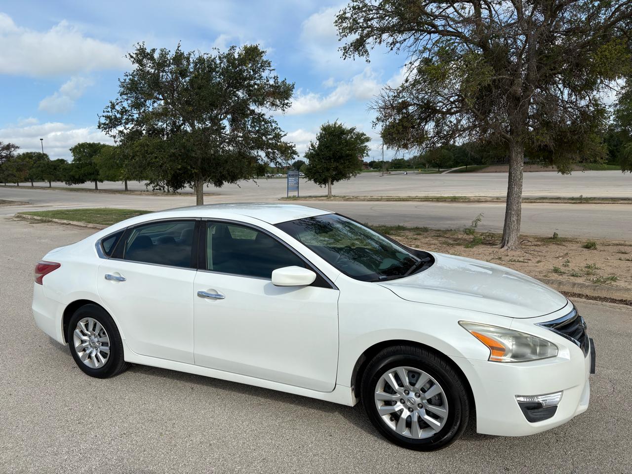 Nissan Altima 4dr Sdn I4 2.5 S 2013