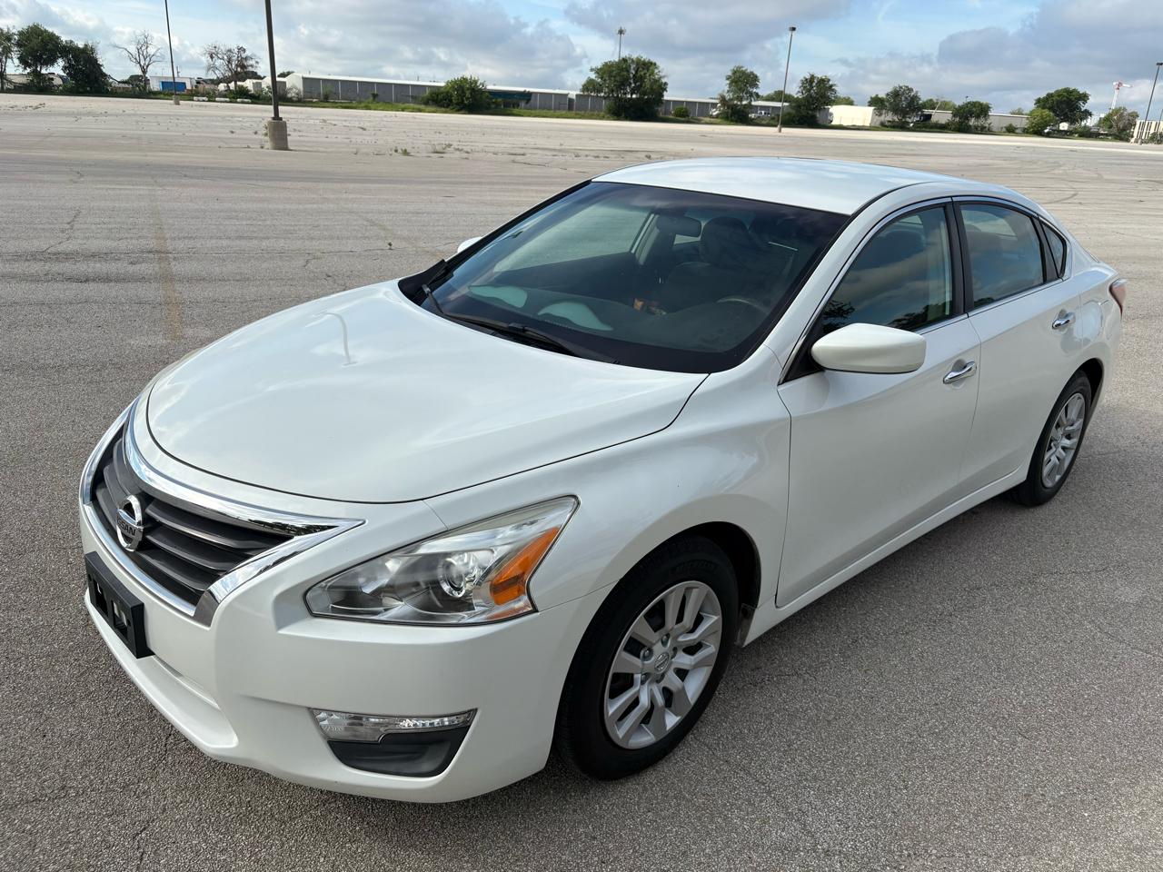 Nissan Altima 4dr Sdn I4 2.5 S 2013