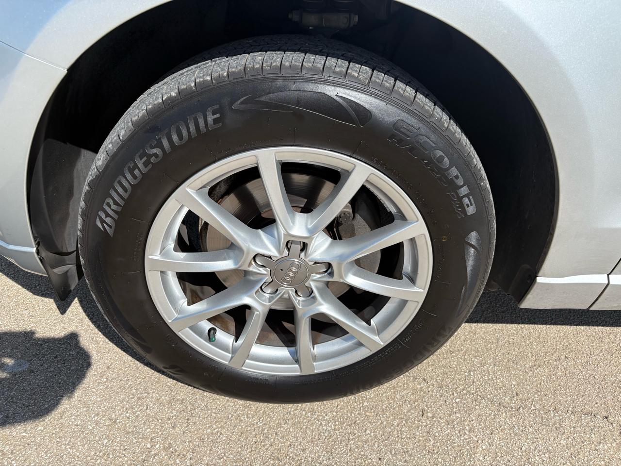 Audi Q5 quattro 4dr 2.0T Premium Plus 2011