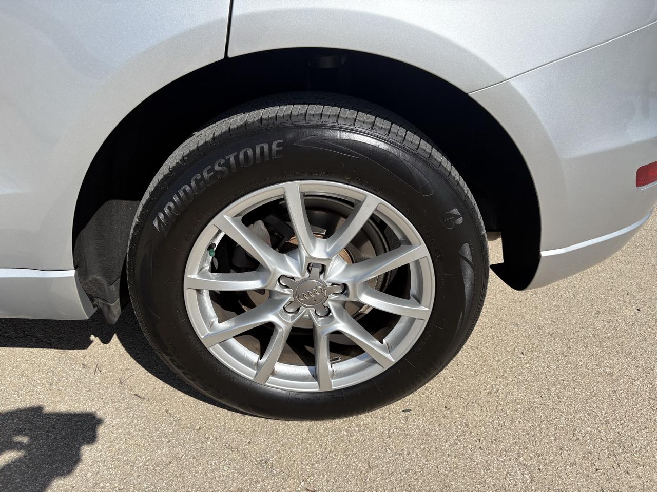 Audi Q5 quattro 4dr 2.0T Premium Plus 2011
