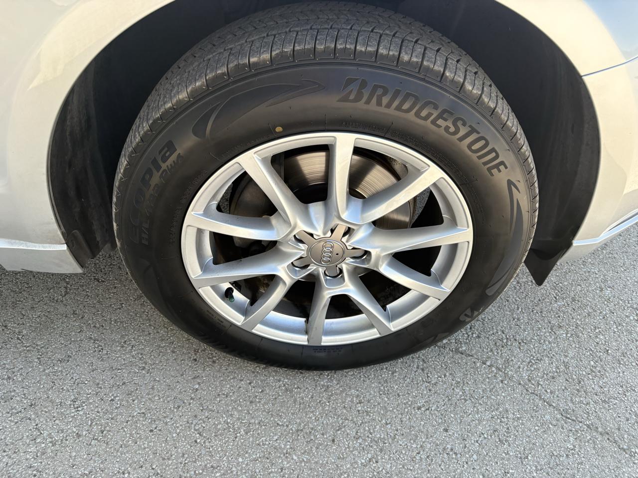 Audi Q5 quattro 4dr 2.0T Premium Plus 2011