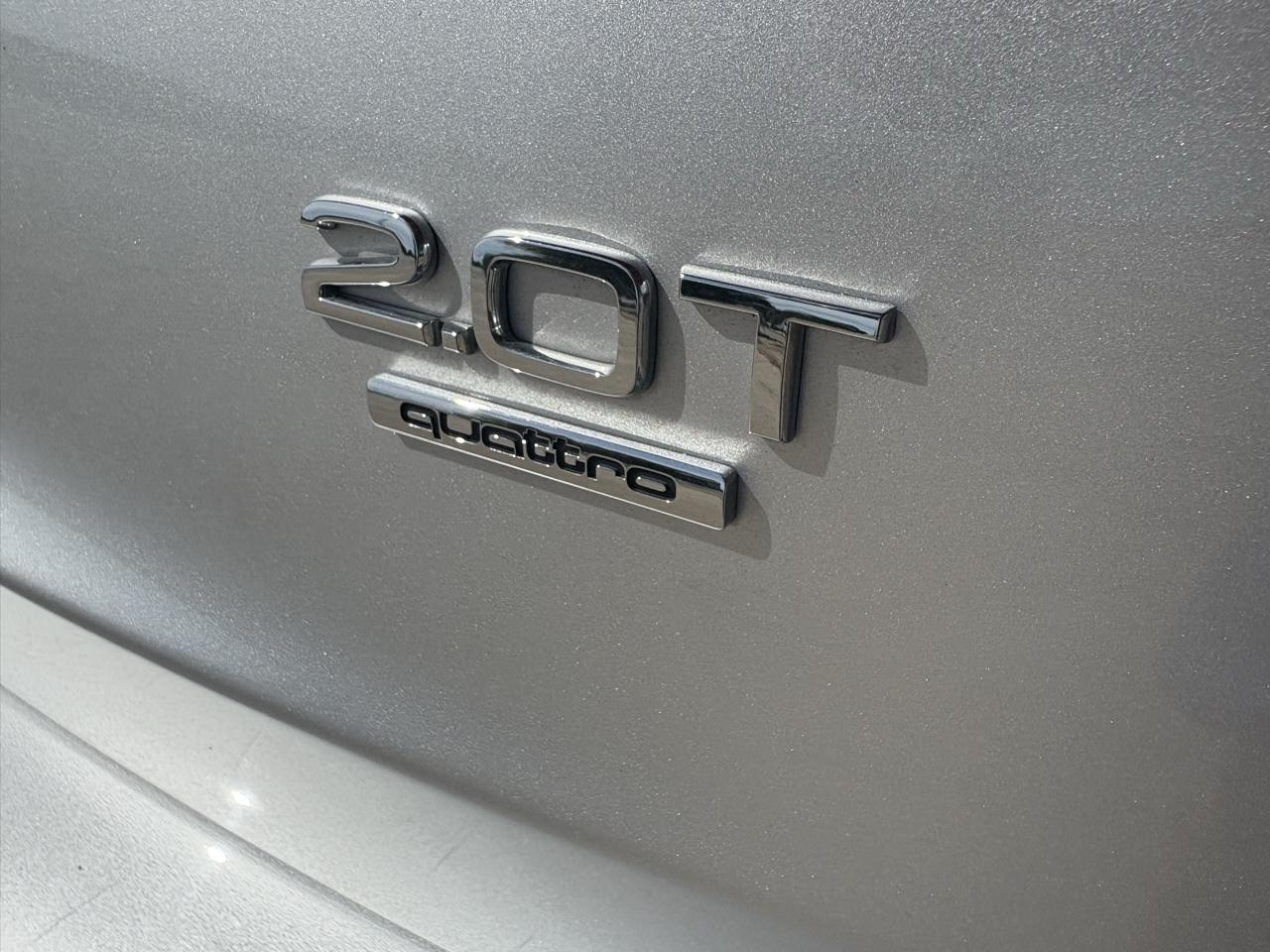Audi Q5 quattro 4dr 2.0T Premium Plus 2011