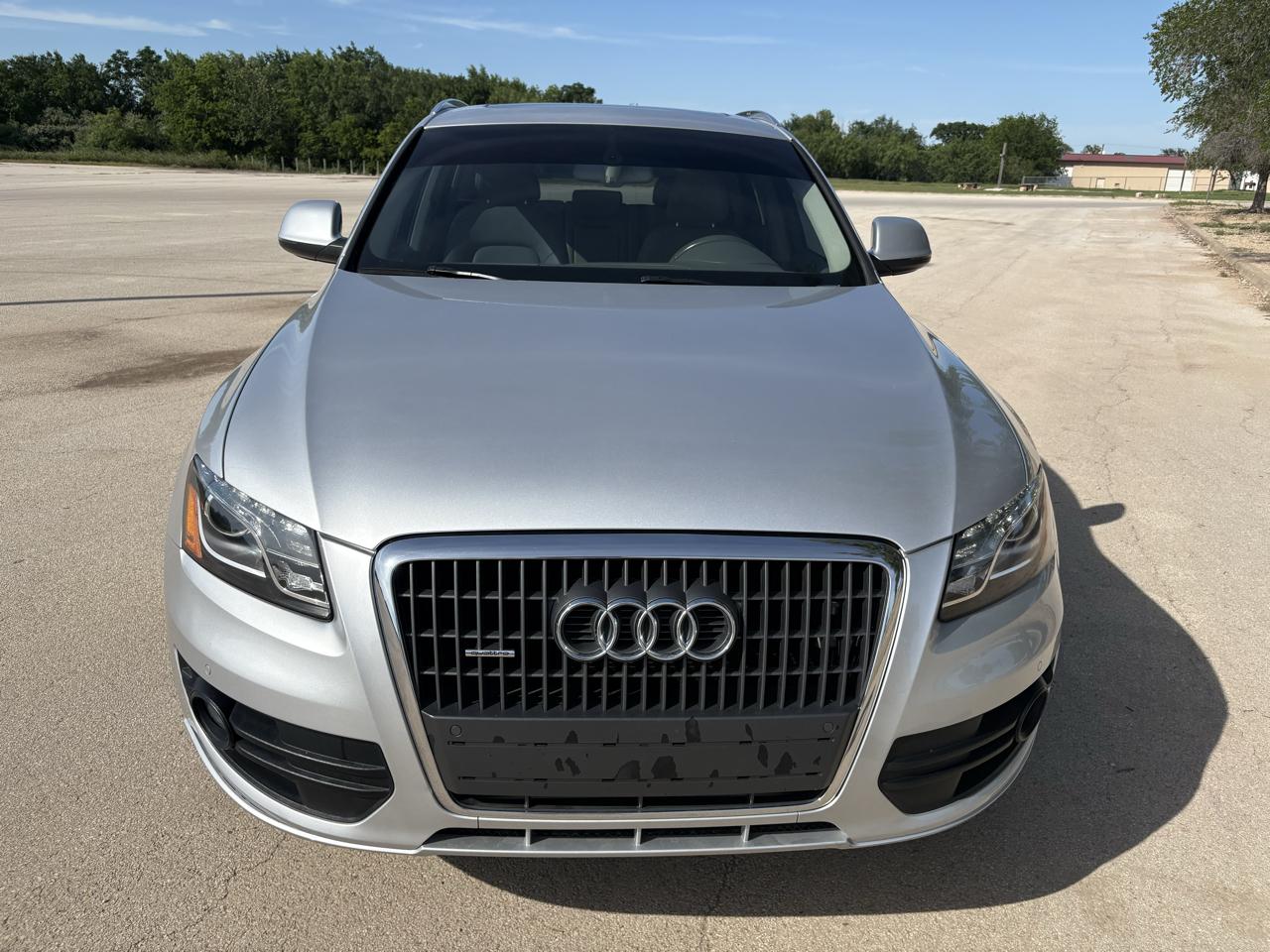 Audi Q5 quattro 4dr 2.0T Premium Plus 2011