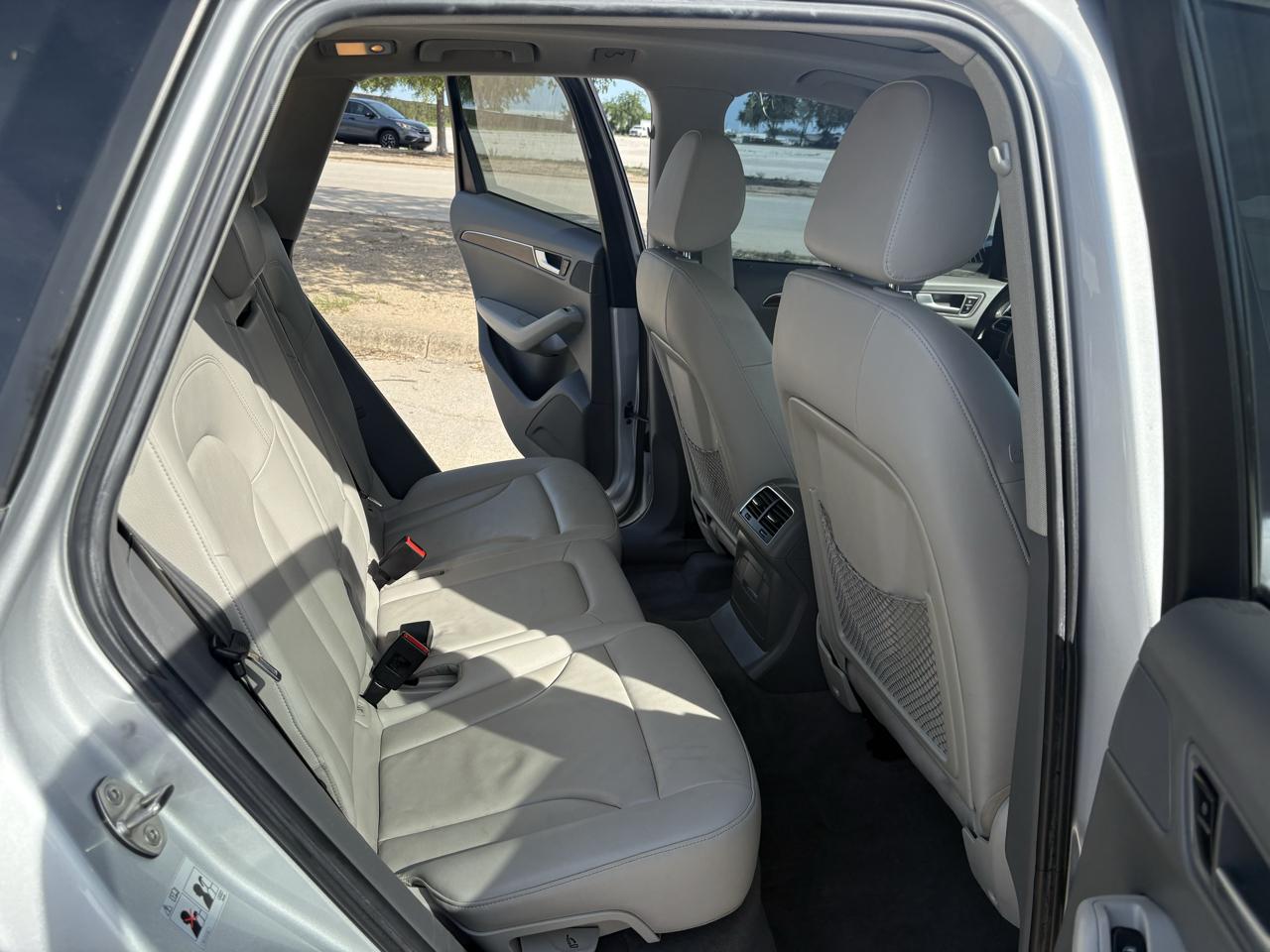 Audi Q5 quattro 4dr 2.0T Premium Plus 2011