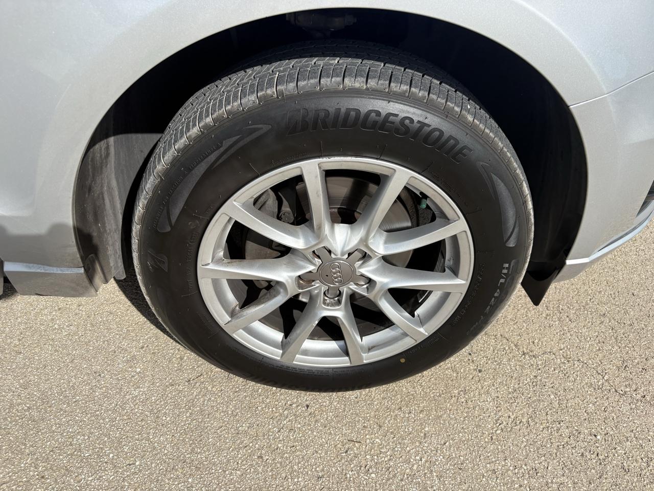 Audi Q5 quattro 4dr 2.0T Premium Plus 2011