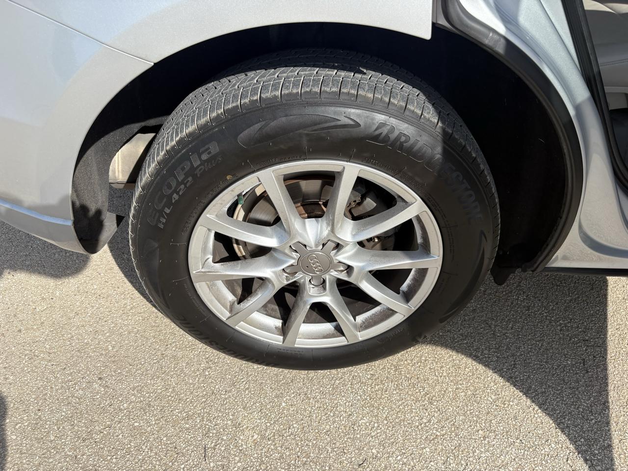 Audi Q5 quattro 4dr 2.0T Premium Plus 2011