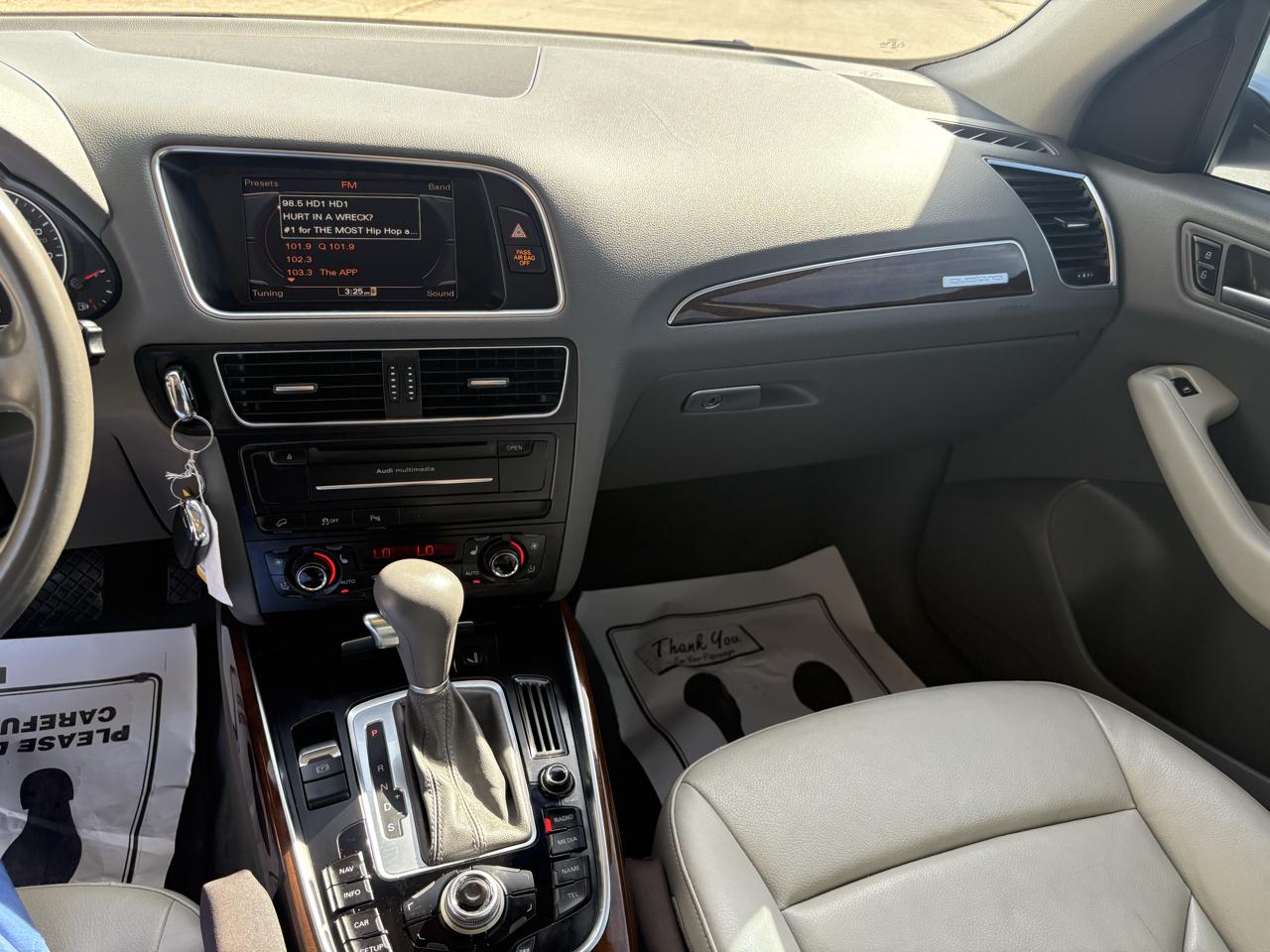 Audi Q5 quattro 4dr 2.0T Premium Plus 2011