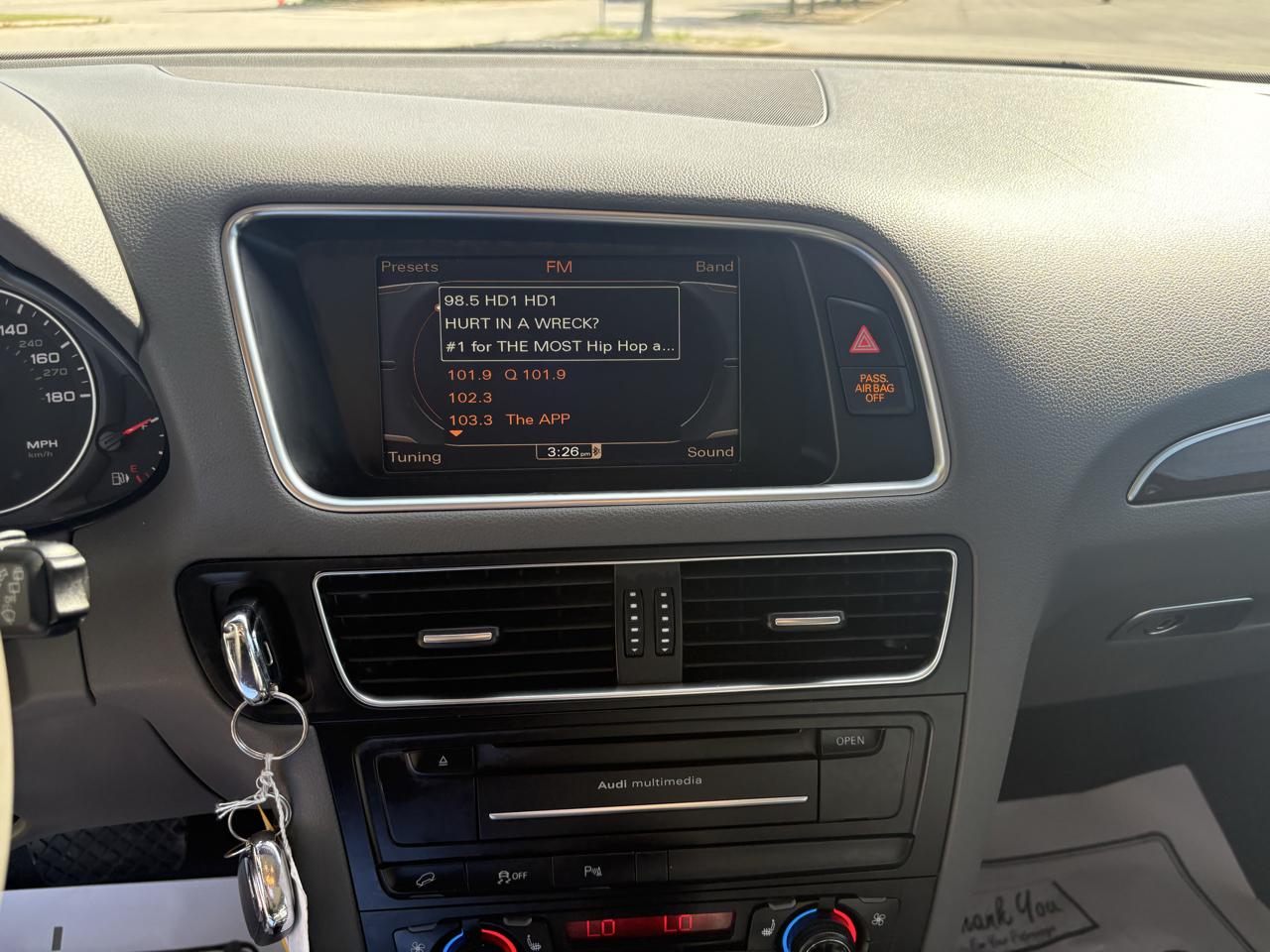 Audi Q5 quattro 4dr 2.0T Premium Plus 2011