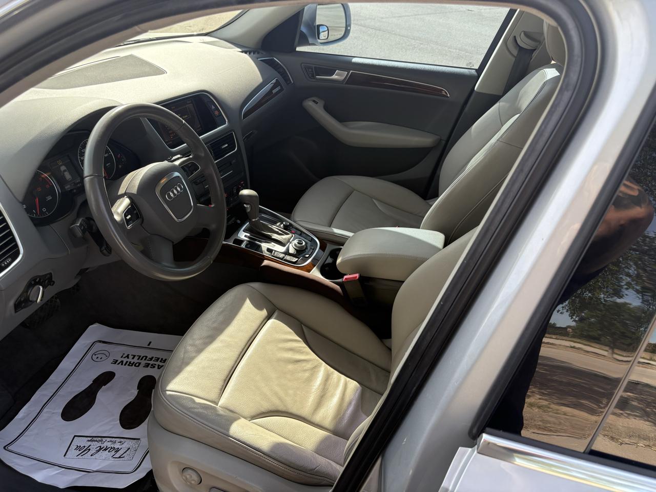 Audi Q5 quattro 4dr 2.0T Premium Plus 2011