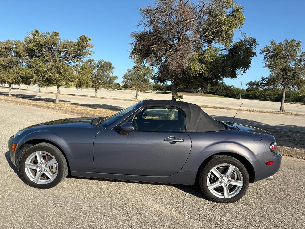Mazda MX-5 Miata  2007