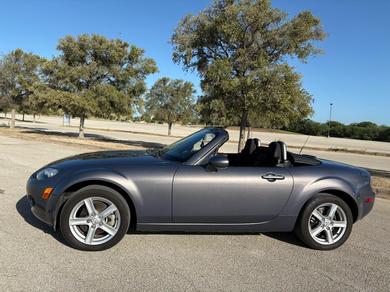 Mazda MX-5 Miata  2007