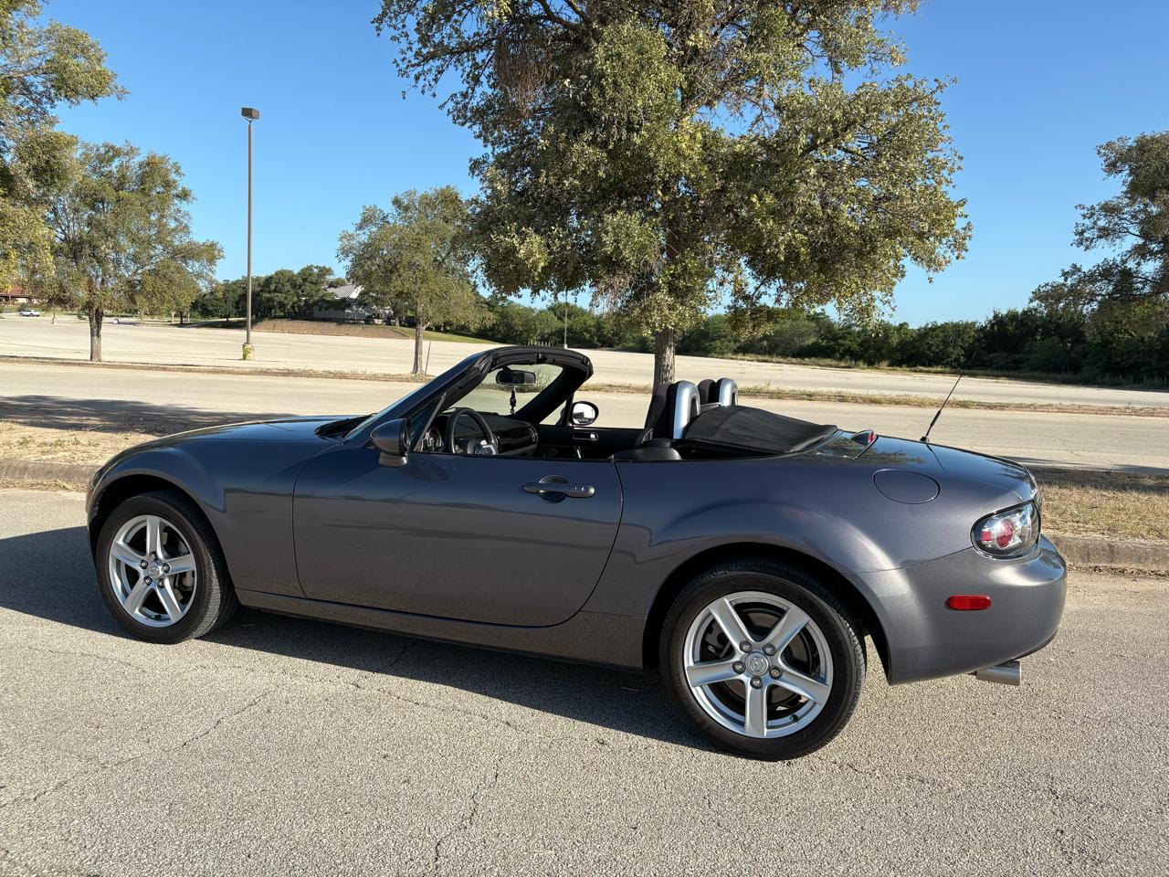 Mazda MX-5 Miata  2007
