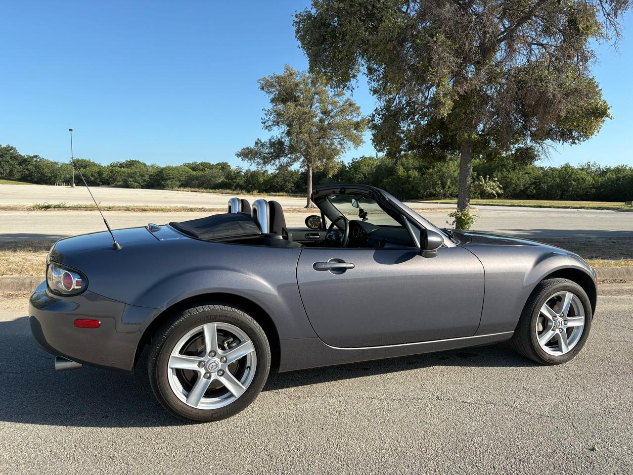 Mazda MX-5 Miata  2007