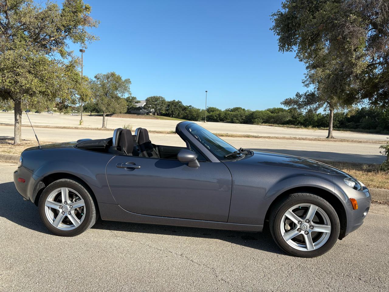 Mazda MX-5 Miata  2007