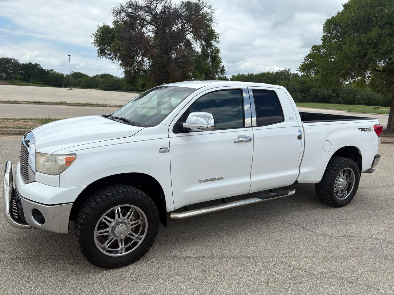 Toyota Tundra 2WD Truck  2010