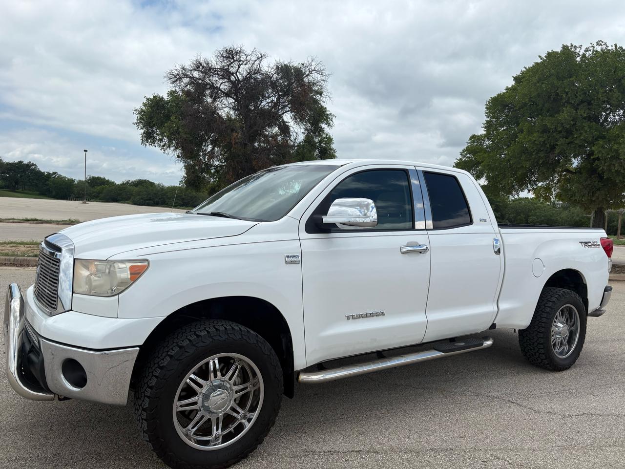 Toyota Tundra 2WD Truck  2010