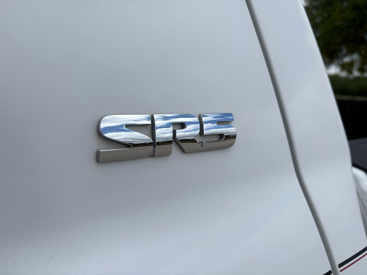 Toyota Tundra 2WD Truck  2010