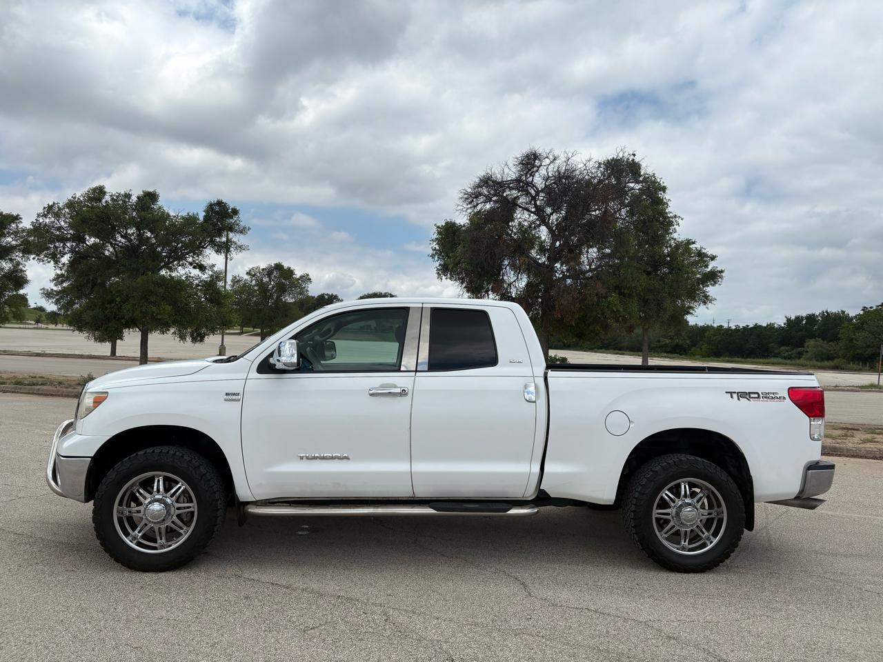 Toyota Tundra 2WD Truck  2010