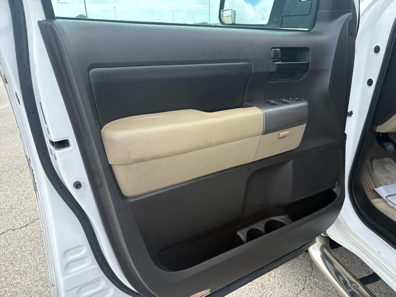 Toyota Tundra 2WD Truck  2010