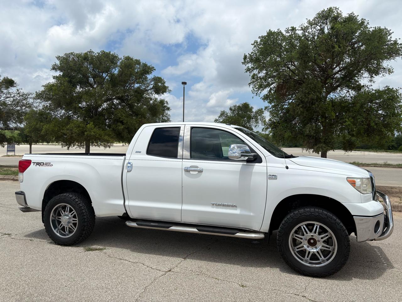 Toyota Tundra 2WD Truck  2010