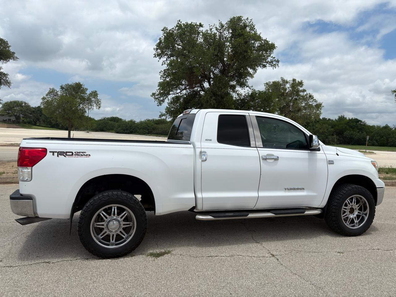 Toyota Tundra 2WD Truck  2010