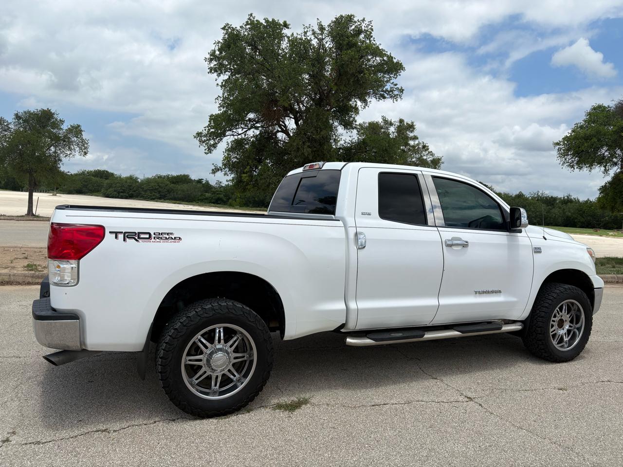 Toyota Tundra 2WD Truck  2010
