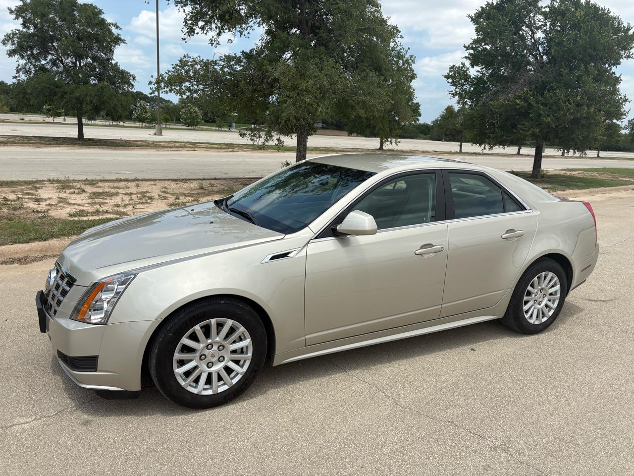 Cadillac CTS Sedan 4dr Sdn 3.0L Luxury RWD 2013