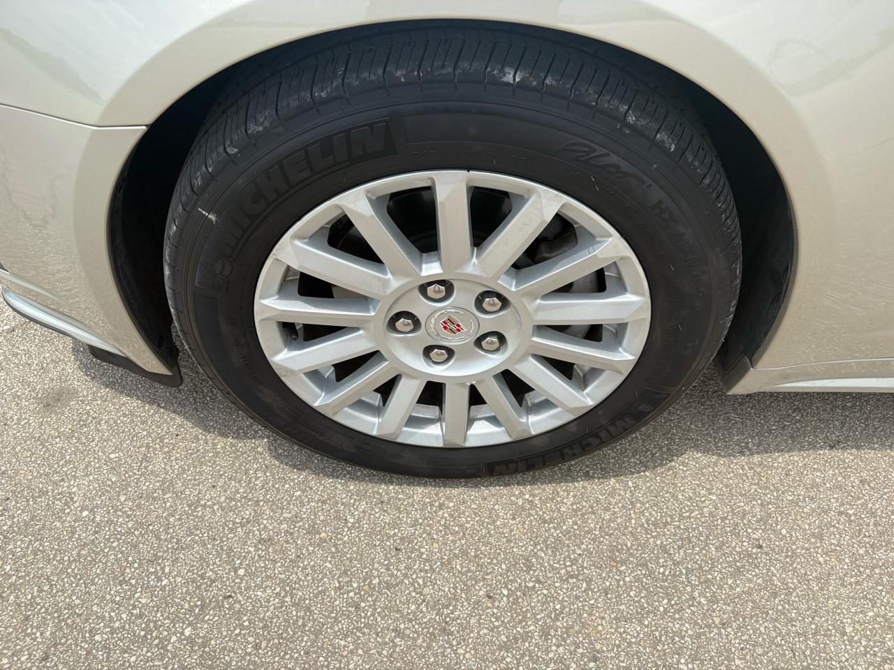 Cadillac CTS Sedan 4dr Sdn 3.0L Luxury RWD 2013