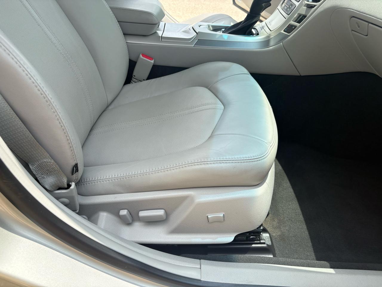 Cadillac CTS Sedan 4dr Sdn 3.0L Luxury RWD 2013
