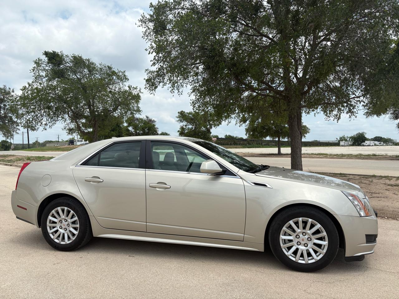 Cadillac CTS Sedan 4dr Sdn 3.0L Luxury RWD 2013
