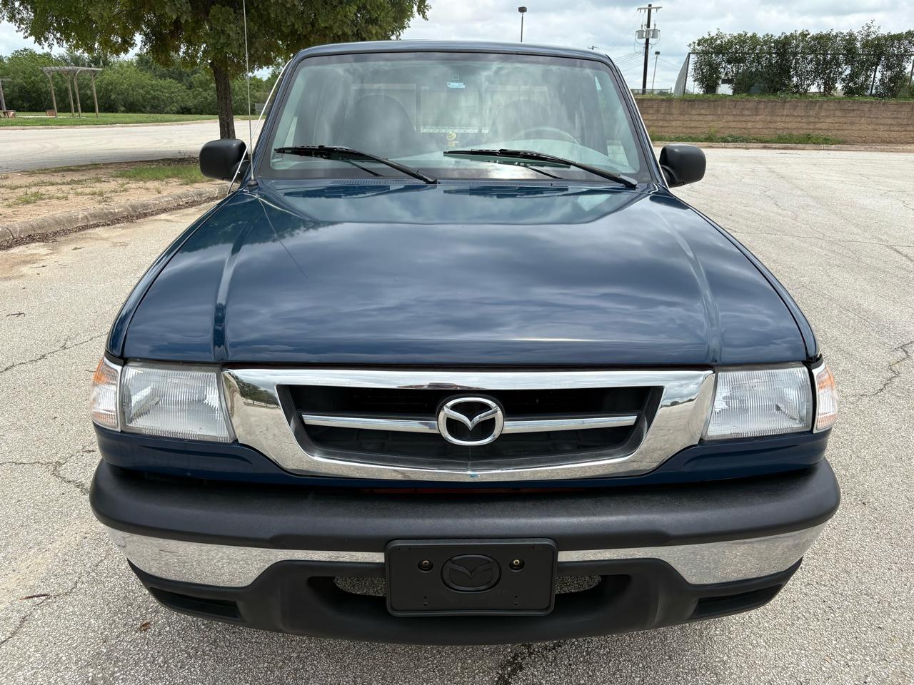 Mazda B-Series 2WD Truck  2001