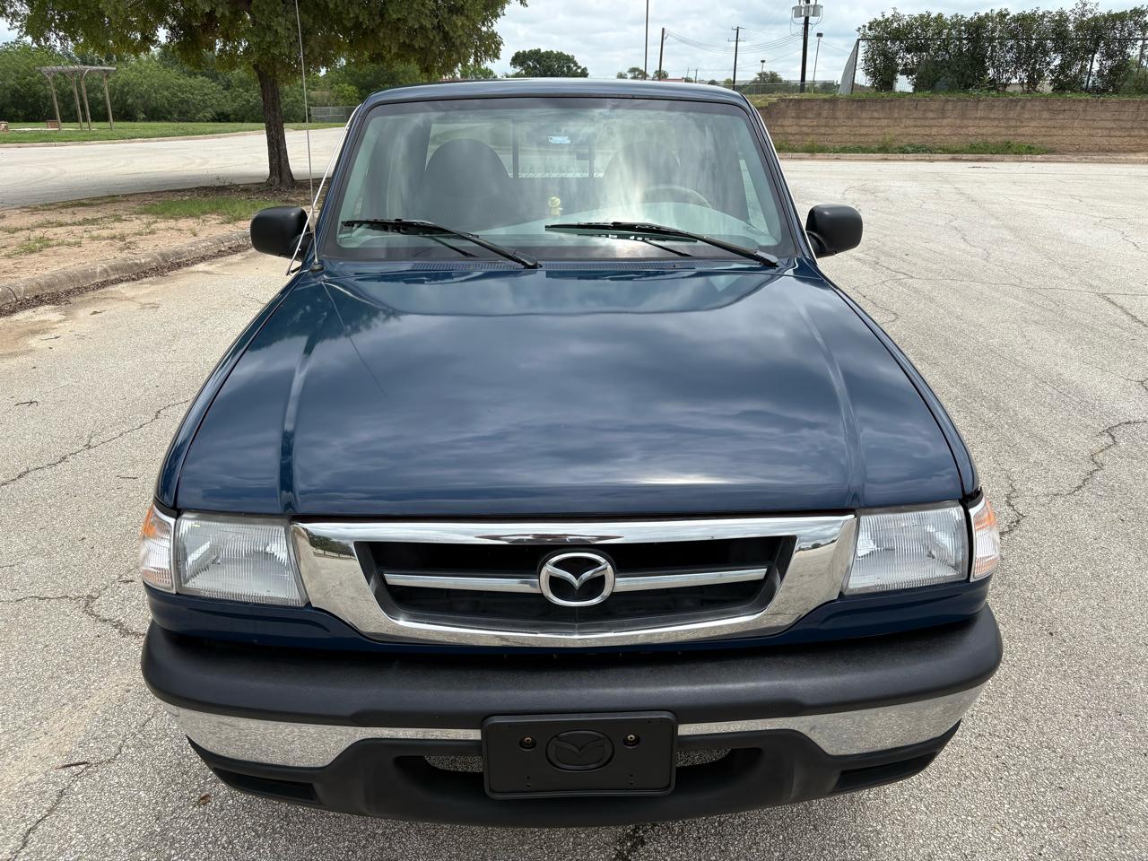 Mazda B-Series 2WD Truck  2001