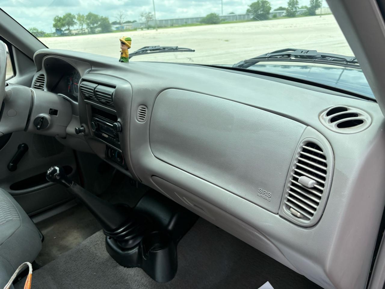 Mazda B-Series 2WD Truck  2001