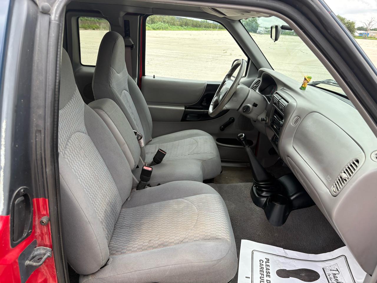 Mazda B-Series 2WD Truck  2001