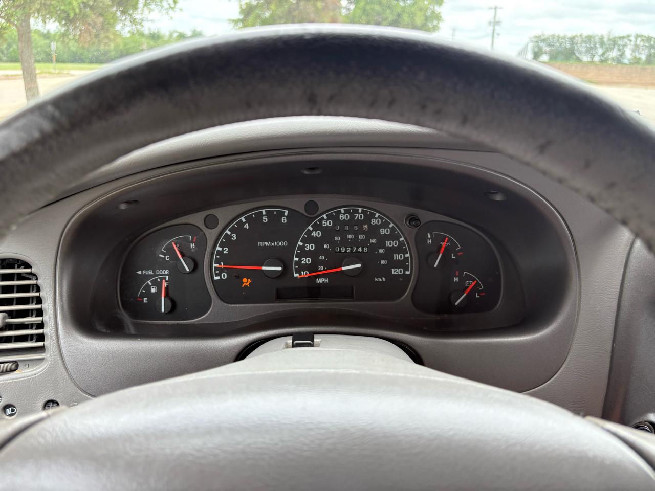 Mazda B-Series 2WD Truck  2001