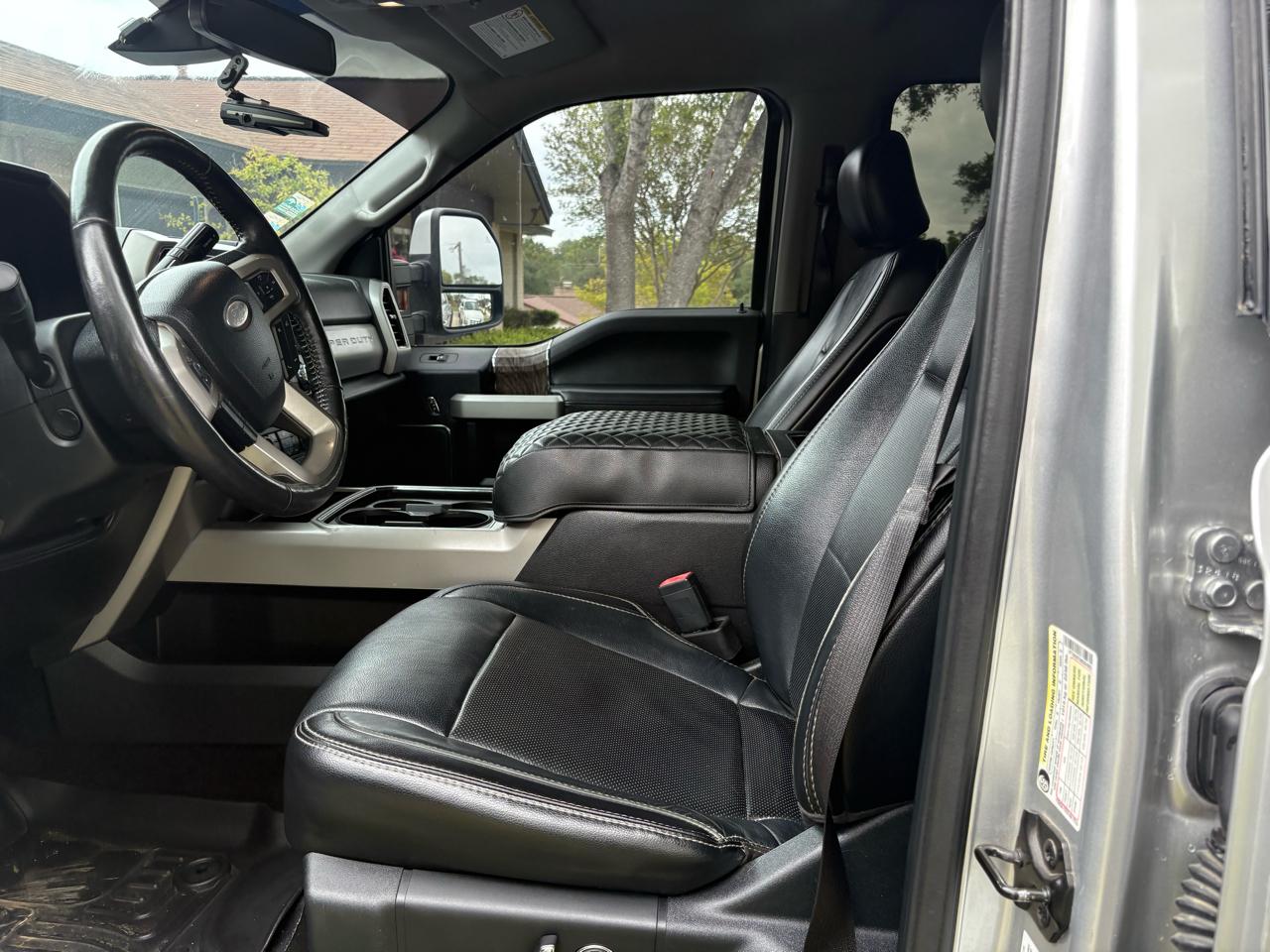 Ford Super Duty F-250 SRW Lariat 4WD Crew Cab 8' Box 2019