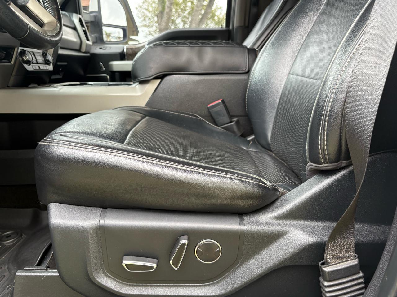 Ford Super Duty F-250 SRW Lariat 4WD Crew Cab 8' Box 2019