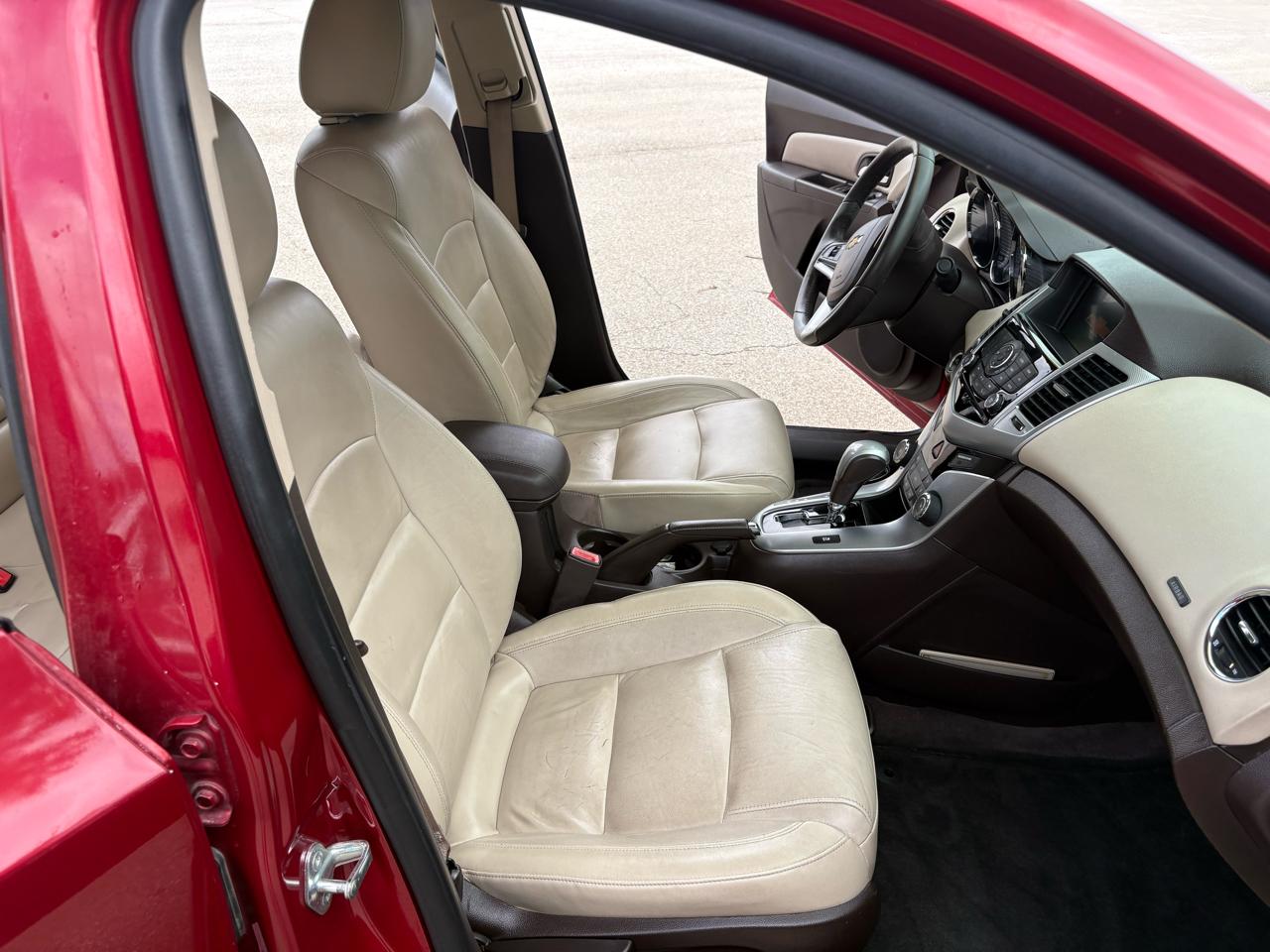 Chevrolet Cruze 4dr Sdn LTZ 2012