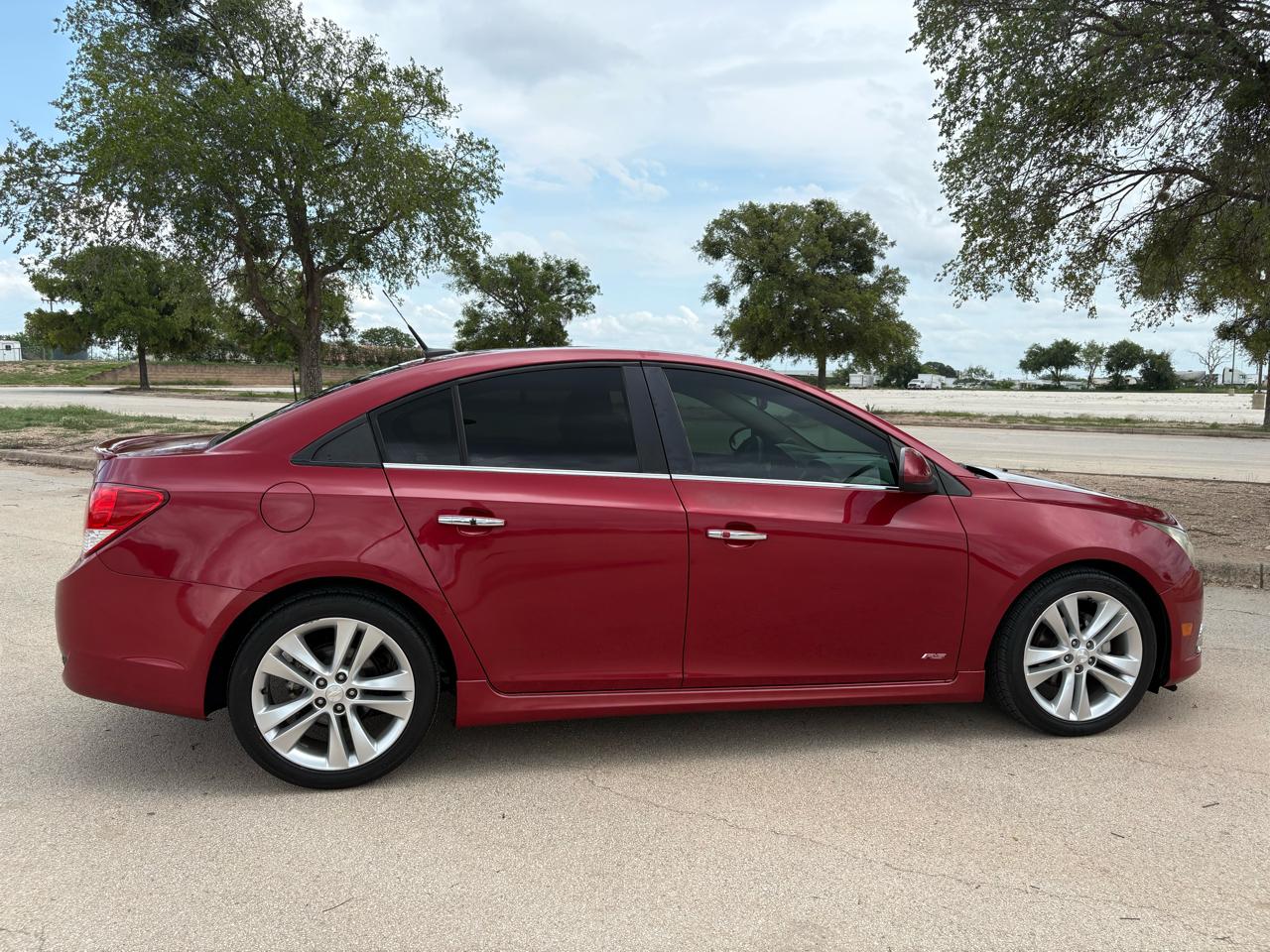 Chevrolet Cruze 4dr Sdn LTZ 2012