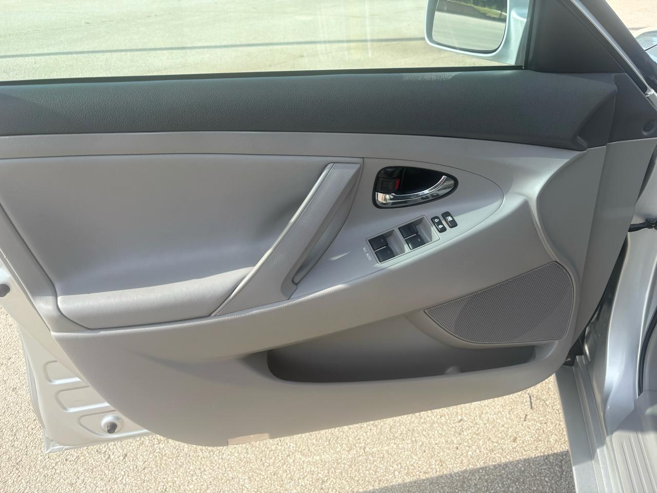 Toyota Camry  2011